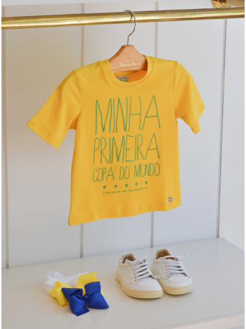 Blusa T-Shirt Minha Primeira Copa - Amarelo