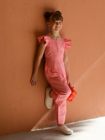 Macacão Nyvia Rosa - É Dia de Feira