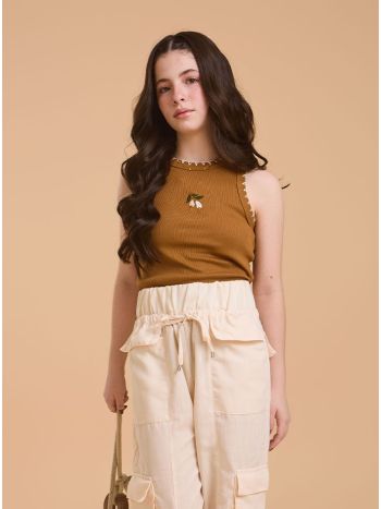 Blusa Regata Mamá Bordado Caju - Marrom/Ocre